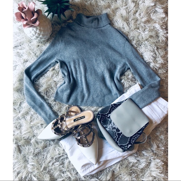 Kendall & Kylie Tops - Kendall+Kylie Crop Top